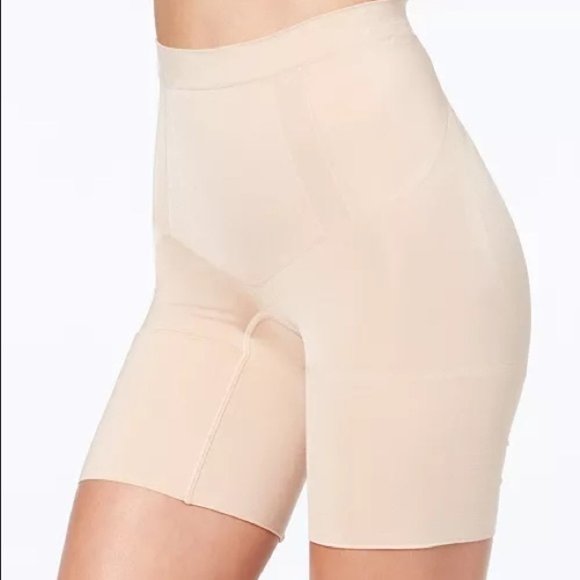 SPANX Other - SPANX Women's OnCore Mid-Thigh Short